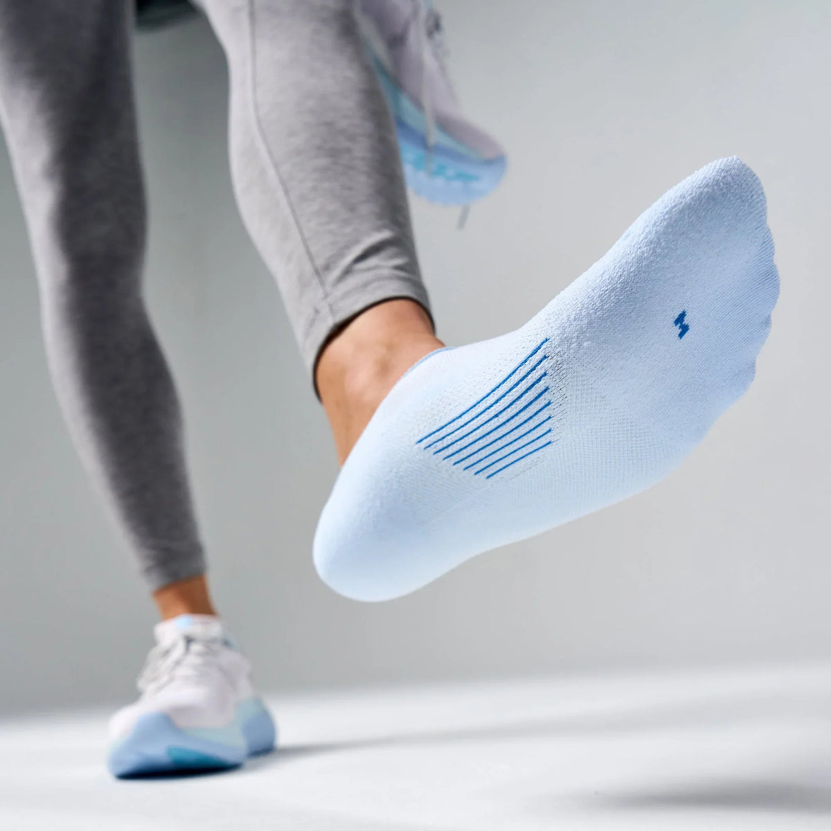 Elite Light Cushion Invisible